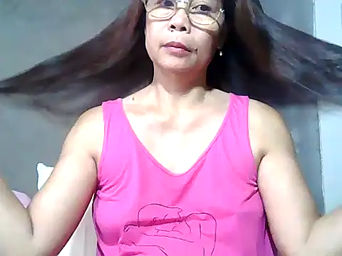 urwife tobe online show from May 2026 09:01:02 PM