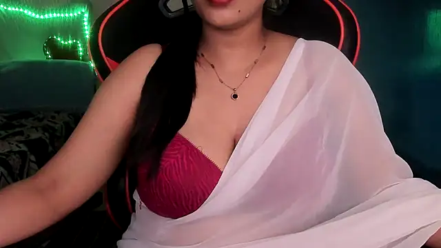 Snapshot of South_indian_tickly chatting on June 2026 05:57:01 PM South indian tickly online show from June 2026 05:57:01 PM
