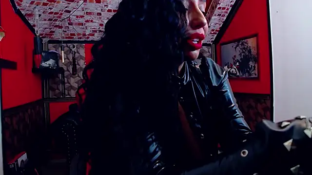 DommeBellatrix online show from October 2025 06:21:01 AM