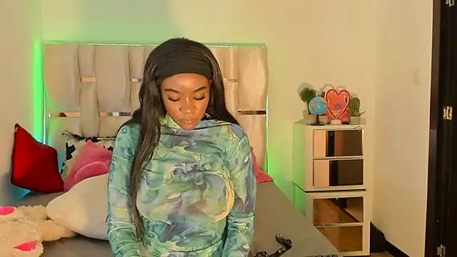 Snapshot of viioolleettaa chatting on December 2024 12:13:01 PM viioolleettaa online show from December 2024 12:13:01 PM