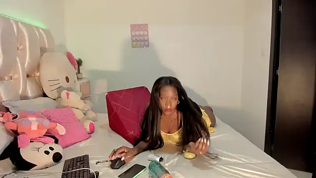 Snapshot of viioolleettaa chatting on January 2025 01:19:01 AM viioolleettaa online show from January 2025 01:19:01 AM