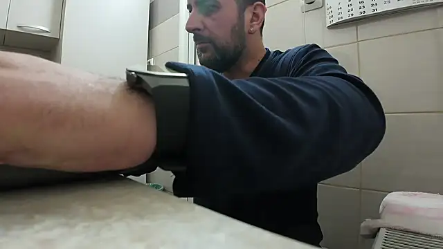 Snapshot of TigerOne19 chatting on January 2025 08:26:02 PM TigerOne19 online show from January 2025 08:26:02 PM