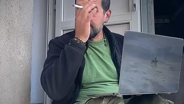 Snapshot of TigerOne19 chatting on November 2025 11:12:01 AM TigerOne19 online show from November 2025 11:12:01 AM