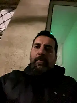 Snapshot of TigerOne19 chatting on November 2025 04:06:01 PM TigerOne19 online show from November 2025 04:06:01 PM