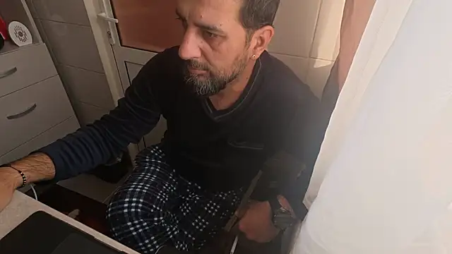 Snapshot of TigerOne19 chatting on November 2025 08:35:02 AM TigerOne19 online show from November 2025 08:35:02 AM