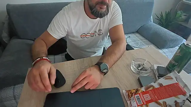 Snapshot of TigerOne19 chatting on November 2025 12:27:02 PM TigerOne19 online show from November 2025 12:27:02 PM