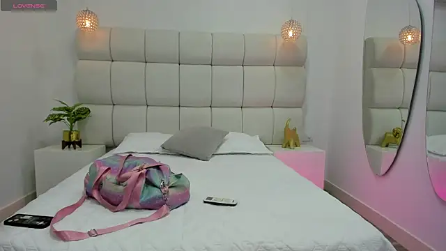 Snapshot of DanielleEvans_ chatting on October 2025 11:24:01 AM DanielleEvans online show from October 2025 11:24:01 AM