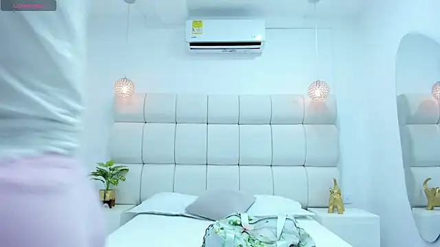 DanielleEvans  online show from November 2025 11:31:02 AM