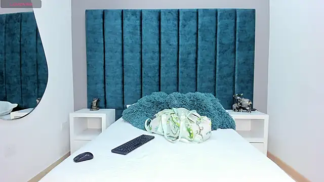 DanielleEvans  online show from February 2026 11:15:01 AM