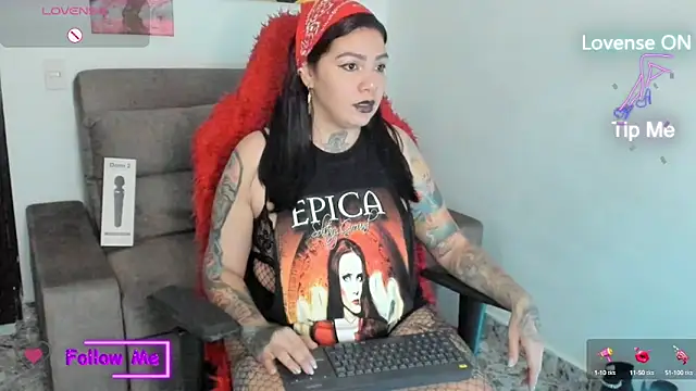 Snapshot of julianne_stoone chatting on September 2025 02:52:01 PM julianne stoone online show from September 2025 02:52:01 PM