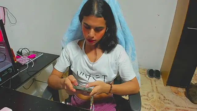 Kim Wexler online show from April 2026 06:01:02 PM