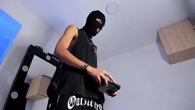 Samuel Suarez online show from October 2025 12:52:02 AM