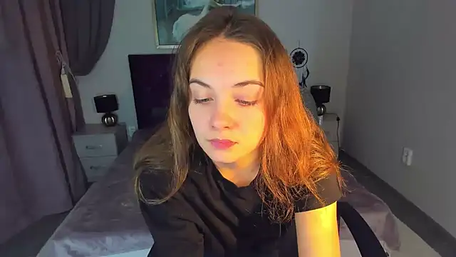 Snapshot of KristinaLoison chatting on December 2024 07:10:01 PM KristinaLoison online show from December 2024 07:10:01 PM