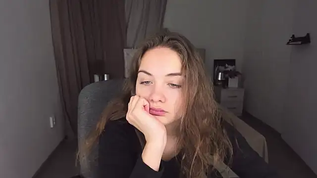 Snapshot of KristinaLoison chatting on December 2024 04:09:02 PM KristinaLoison online show from December 2024 04:09:02 PM