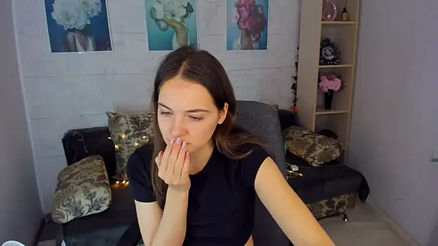 Snapshot of KristinaLoison chatting on January 2025 02:24:02 PM KristinaLoison online show from January 2025 02:24:02 PM