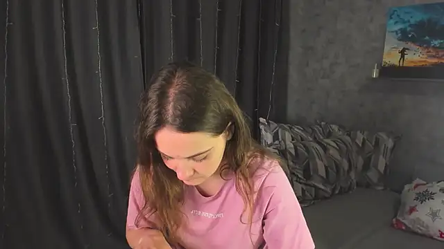 Snapshot of KristinaLoison chatting on March 2025 06:37:02 PM KristinaLoison online show from March 2025 06:37:02 PM