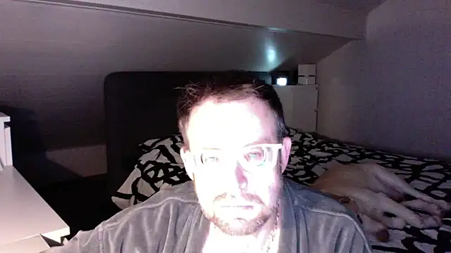 Snapshot of FABIOGLASSES chatting on March 2025 12:59:01 AM FABIOGLASSES online show from March 2025 12:59:01 AM