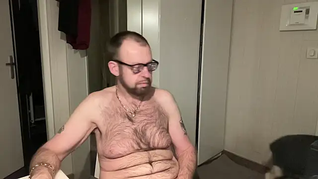 FABIOGLASSES online show from April 2026 12:31:01 AM