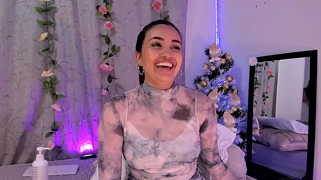 Snapshot of aisha_es chatting on December 2024 02:32:01 AM aisha es online show from December 2024 02:32:01 AM