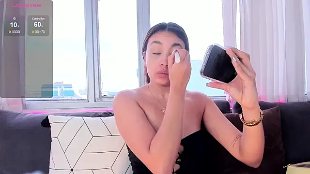 aisha es online show from September 2025 01:49:01 PM