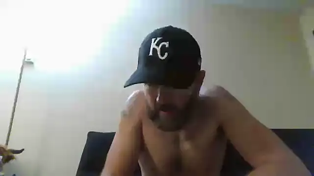 Snapshot of KBizzle84 chatting on September 2025 01:28:01 AM KBizzle84 online show from September 2025 01:28:01 AM