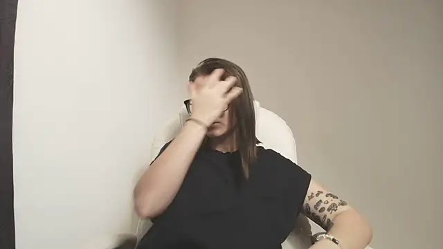 Arya starrk online show from February 2025 02:43:01 PM