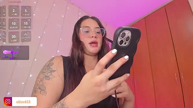 Snapshot of olivia__s chatting on April 2026 03:11:01 AM olivia s online show from April 2026 03:11:01 AM