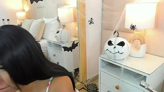 AntoniaRoss  online show from October 2025 12:19:02 PM