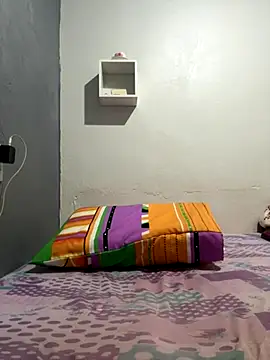 laisviana21 online show from October 2025 06:54:01 PM