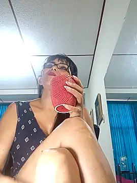 kelly dirty  online show from May 2026 06:02:02 PM