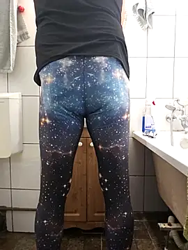 feathersify online show from October 2025 08:15:02 AM