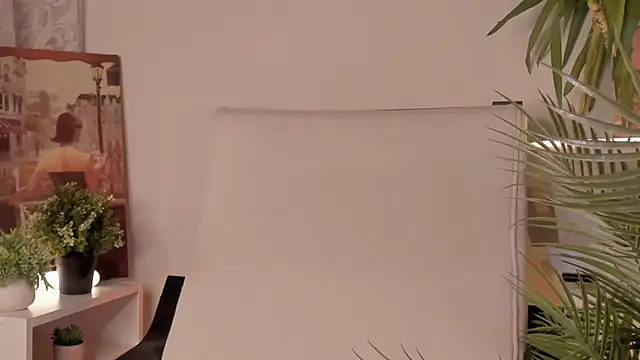 Snapshot of Ana_Peachy_ chatting on March 2025 08:05:01 PM Ana Peachy online show from March 2025 08:05:01 PM