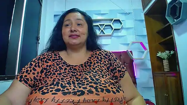 Snapshot of TistMature chatting on March 2025 04:24:01 PM TistMature online show from March 2025 04:24:01 PM