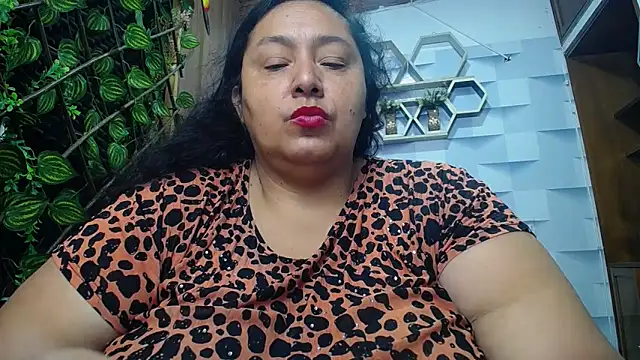 TistMature online show from November 2025 01:00:01 PM