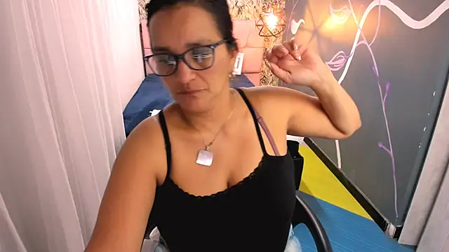 MarilynMiilf  online show from March 2025 10:54:01 PM