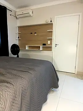 Snapshot of AliceStone19 chatting on September 2025 05:16:01 PM AliceStone19 online show from September 2025 05:16:01 PM