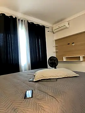 Snapshot of AliceStone19 chatting on October 2025 05:35:02 PM AliceStone19 online show from October 2025 05:35:02 PM