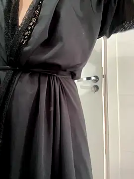 Snapshot of AliceStone19 chatting on October 2025 05:44:02 PM AliceStone19 online show from October 2025 05:44:02 PM