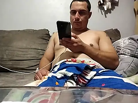 Snapshot of thickcocklatino chatting on October 2025 12:29:01 AM thickcocklatino online show from October 2025 12:29:01 AM