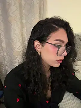 Samantha Bernardo online show from April 2026 02:25:01 AM