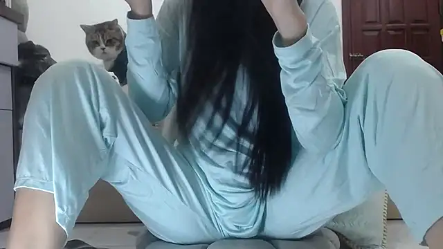 Snapshot of Sarah_88 chatting on January 2025 07:56:02 PM Sarah 88 online show from January 2025 07:56:02 PM