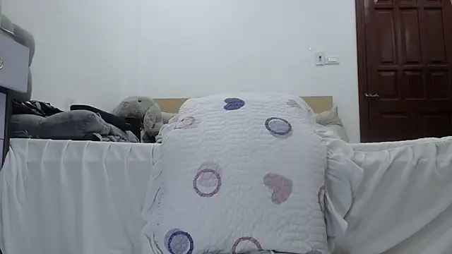 Snapshot of Sarah_88 chatting on January 2025 12:06:02 AM Sarah 88 online show from January 2025 12:06:02 AM