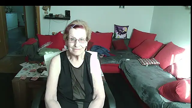 HeisseomaOriginal online show from April 2026 07:14:01 AM