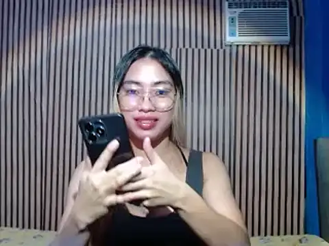 ladybigmeatXX online show from December 2024 07:25:02 AM