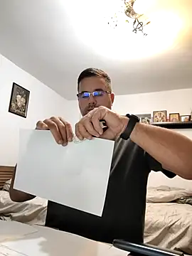 Snapshot of flowdmxx chatting on November 2025 10:26:01 AM flowdmxx online show from November 2025 10:26:01 AM