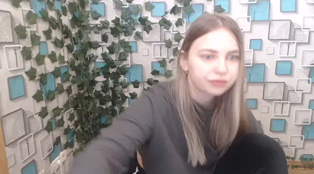 klerkarina online show from February 2025 05:40:01 AM