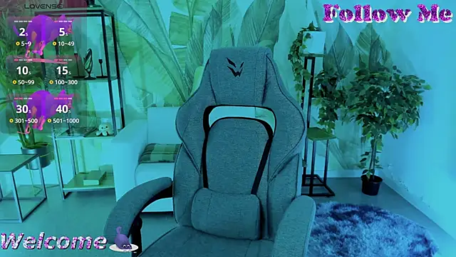 Snapshot of GrayceWild chatting on September 2025 10:52:01 AM GrayceWild online show from September 2025 10:52:01 AM