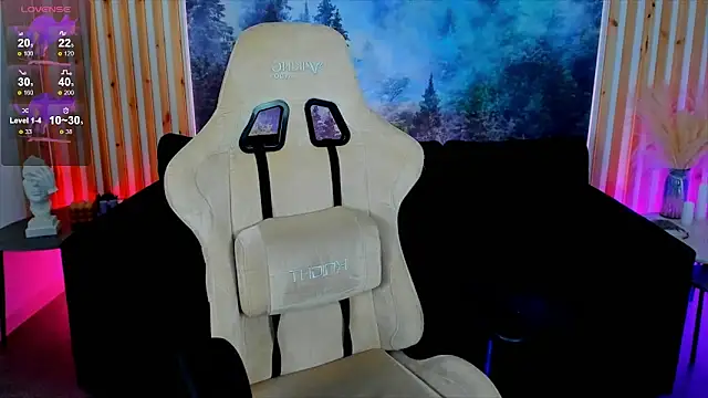 Snapshot of GrayceWild chatting on September 2025 05:34:02 AM GrayceWild online show from September 2025 05:34:02 AM