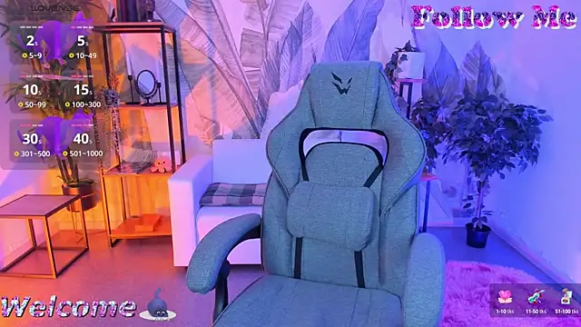 Snapshot of GrayceWild chatting on September 2025 02:33:02 PM GrayceWild online show from September 2025 02:33:02 PM