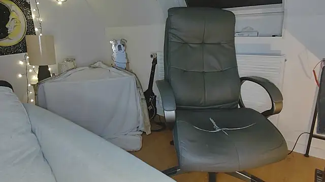 Snapshot of Nyl0nnickb0y chatting on February 2026 07:54:01 PM Nyl0nnickb0y online show from February 2026 07:54:01 PM